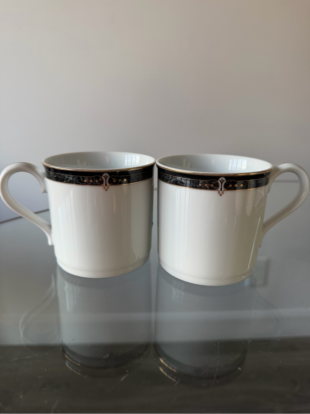 Set of 2 Vintage Wedgwood Whitfield Embassy Collection Mugs